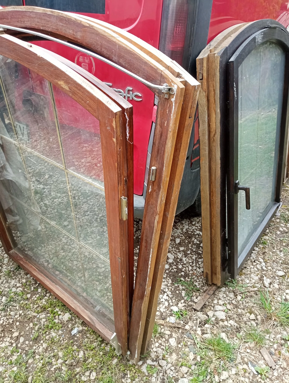 Ferestre arcada boltite batante - stejar