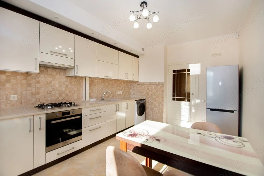 Apartamente 3 camere zona Crangasi