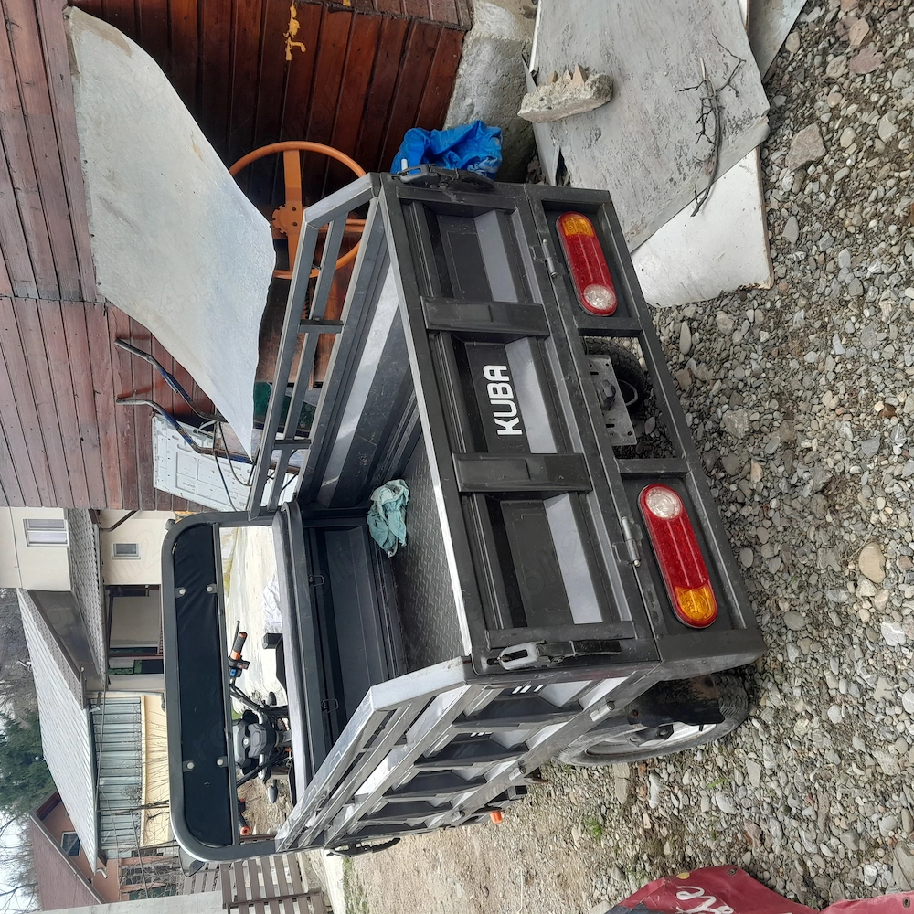 Triciclu 1800w am carte la el este înscris  la primărie.