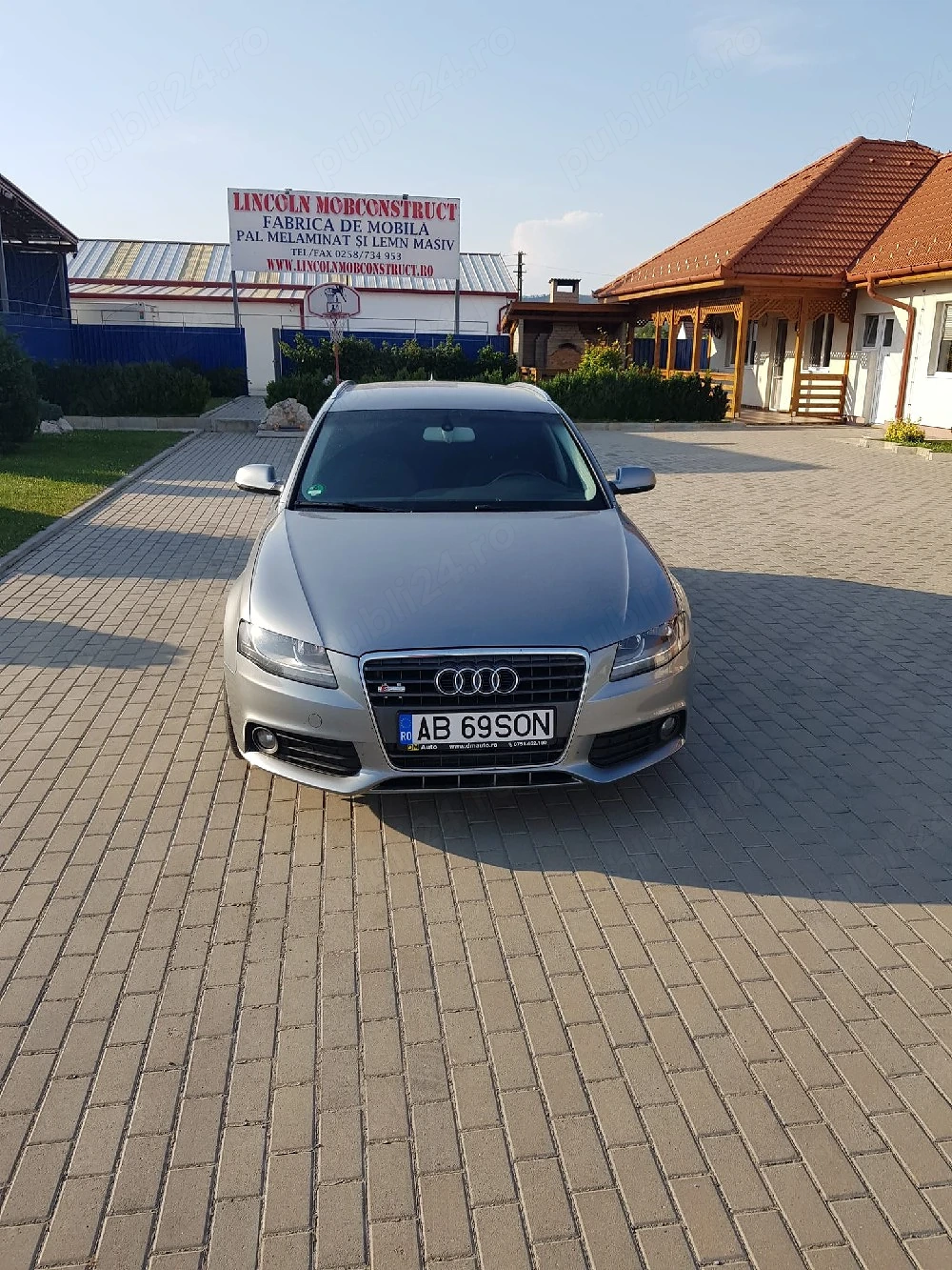 Dezmembrez Audi A4 B8
