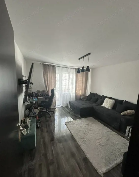 Apartament 3 camere decomandat, Modern, zona centrala str 9Mai 