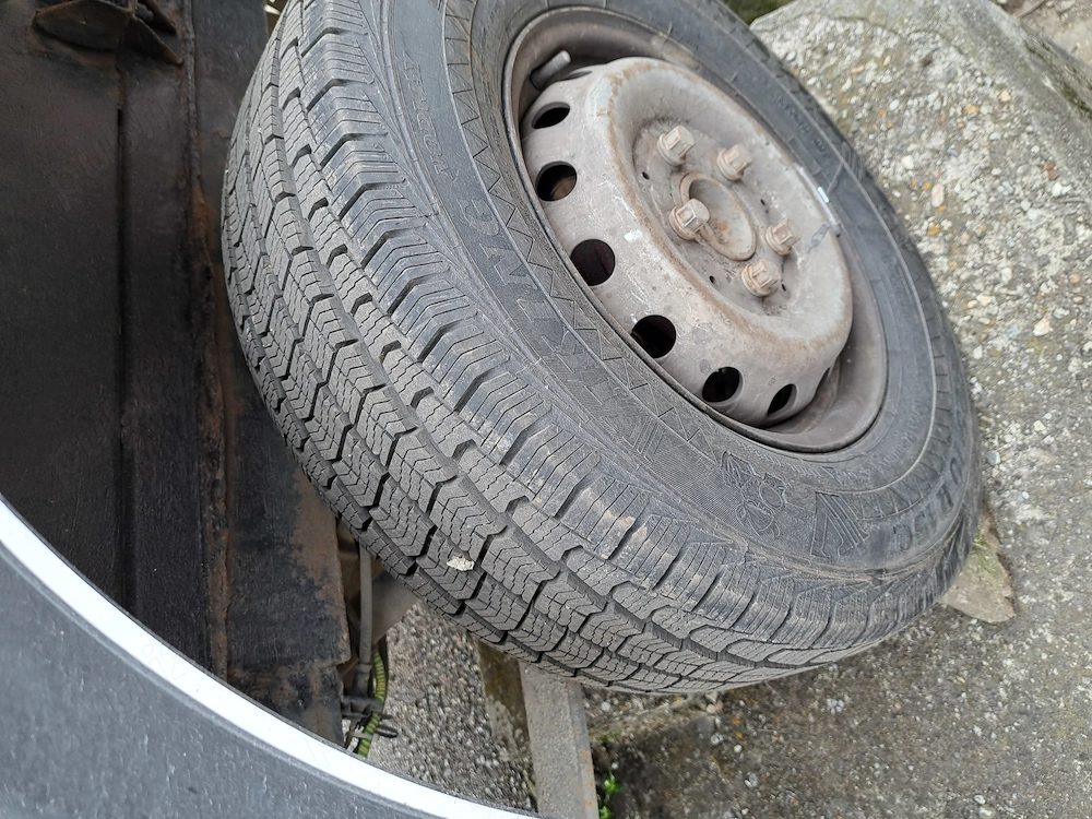 Vand Mercedes Sprinter 5 locuri cu benă