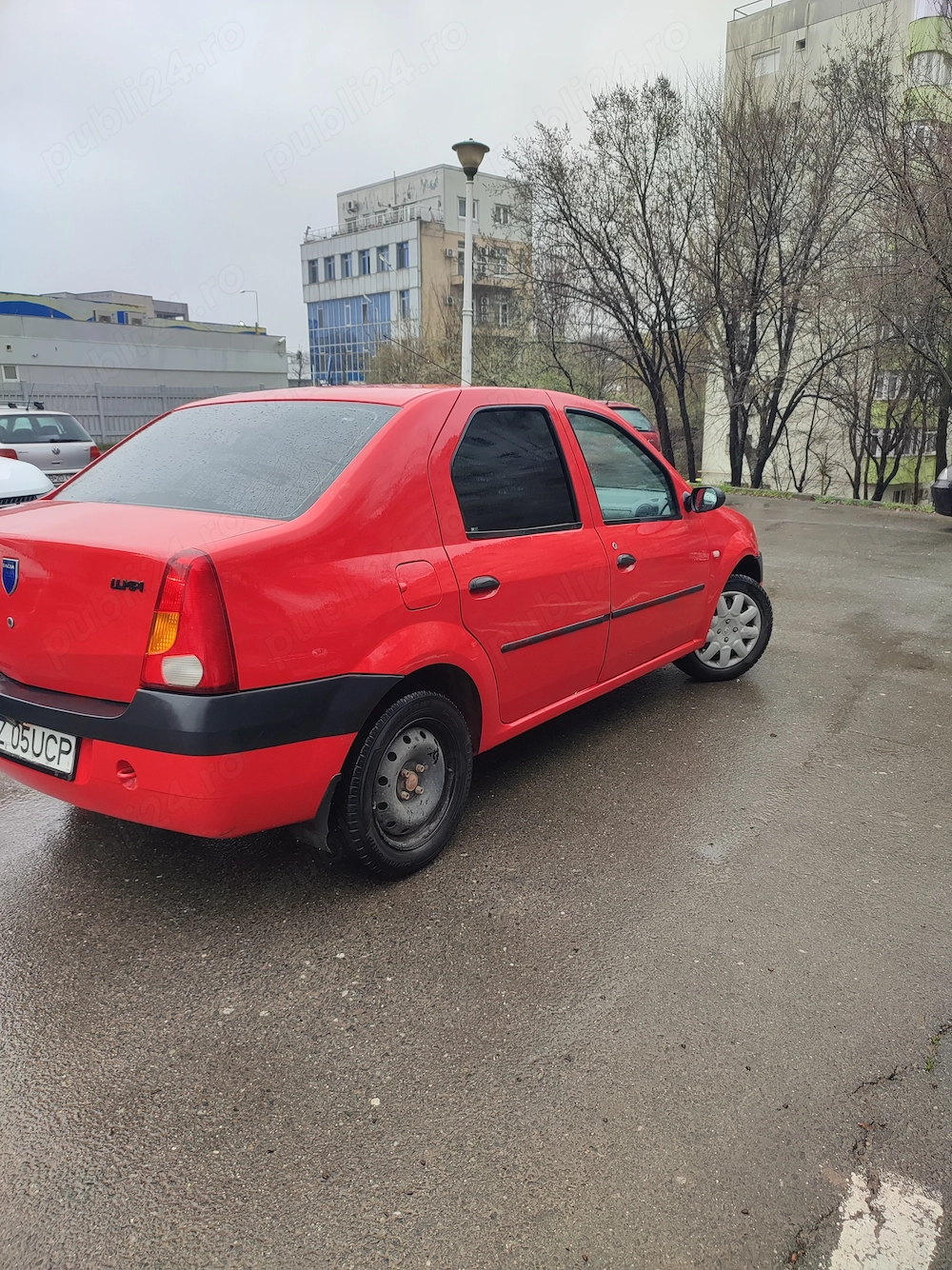 vând Dacia Logan motor de 1 4 benzina gpl an 2006 