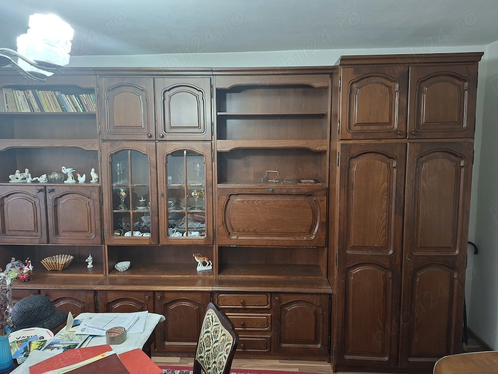 Vand mobila living