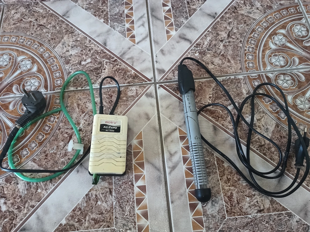 Accesorii pt Acvariu- Filtru şi încălzitor apa  acvariu pești 