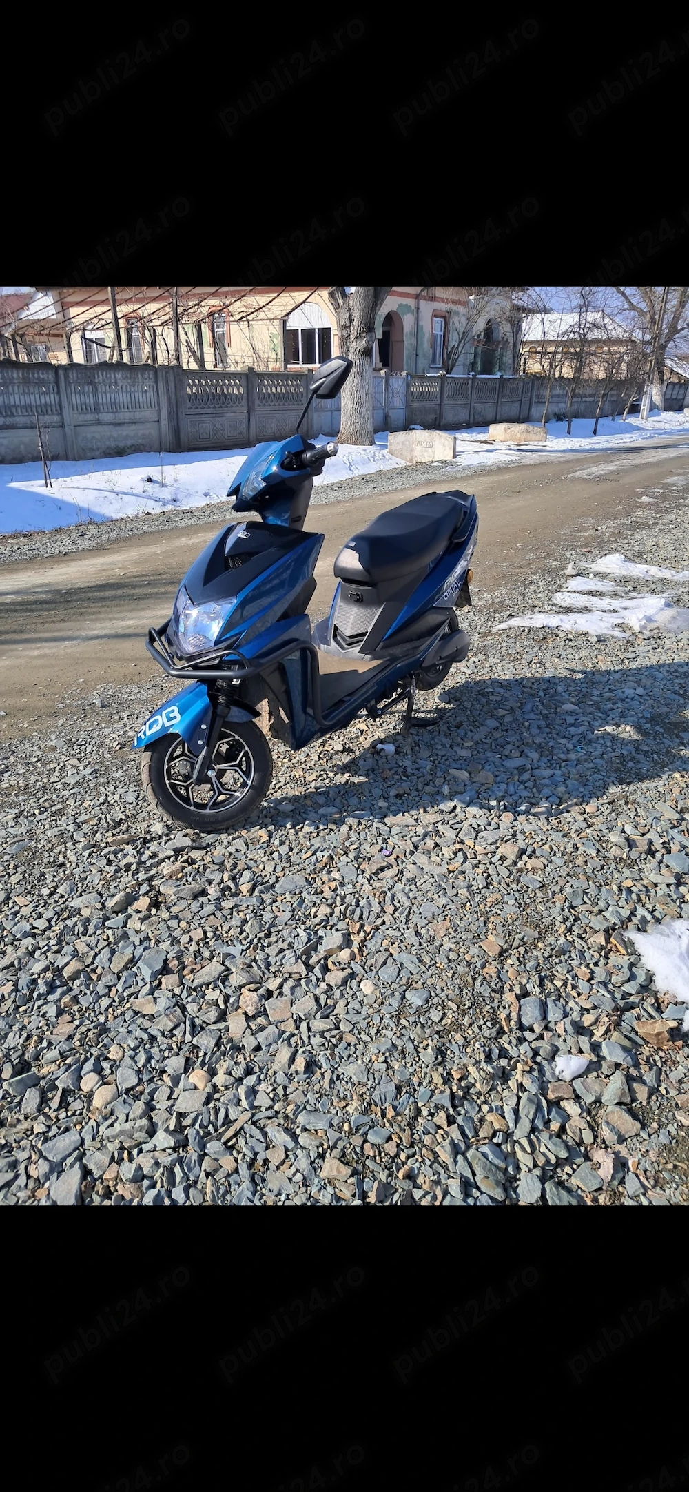 Se vinde scuter electric în stare foarte bună de funcționare merge bine arată 10 din 10