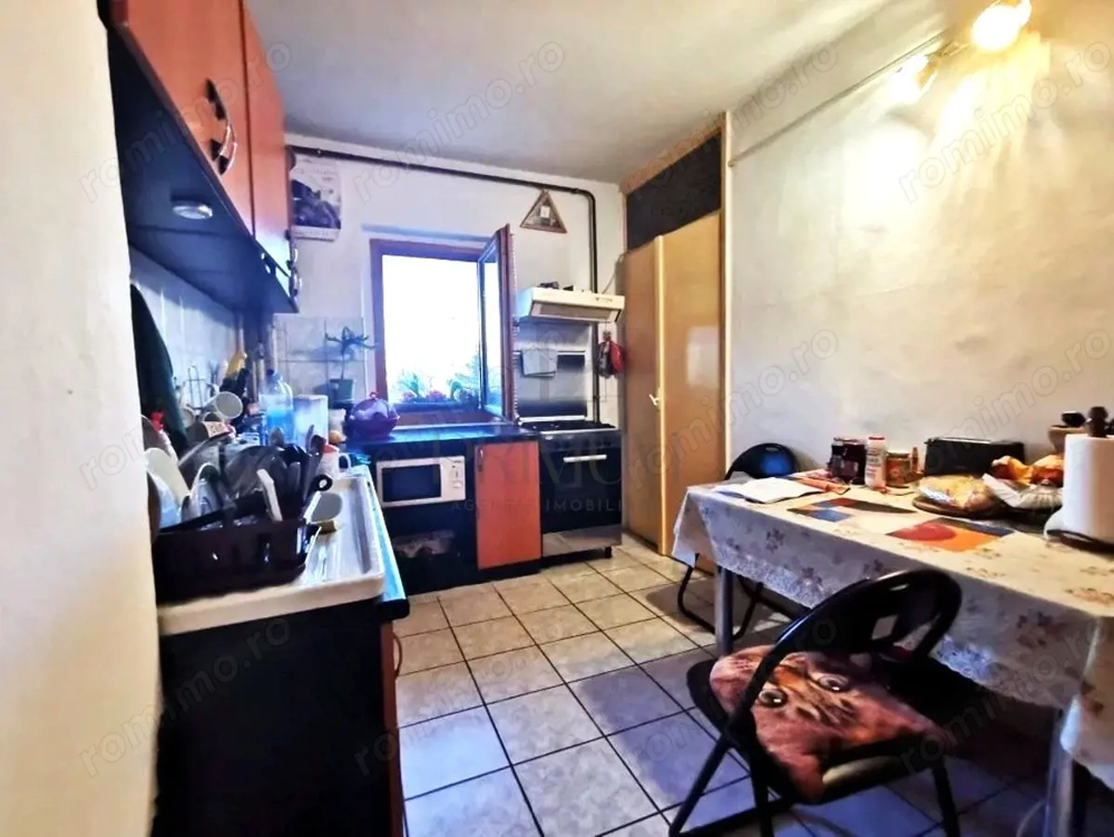 SAGULUI - ETAJ 2 - BLOC IZOLAT - 3 CAMERE - 2 BAI - DEBARA - CLIMA