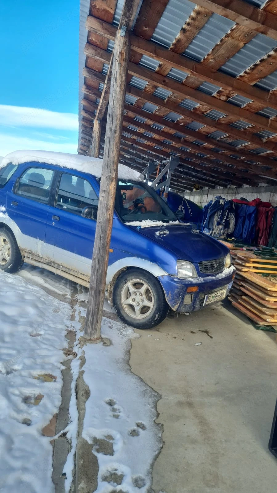 Vând Daihatsu 4 *4 