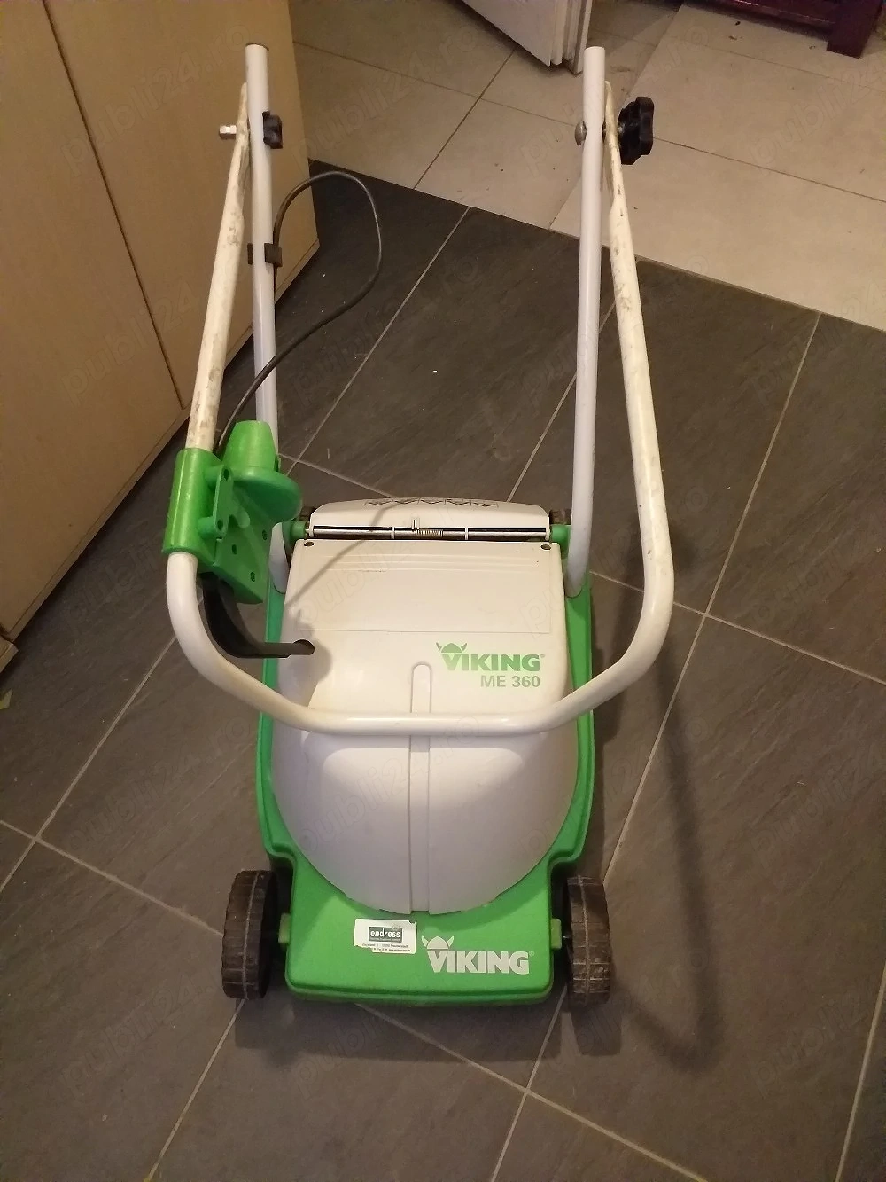   Viking masina de tuns gazonul 