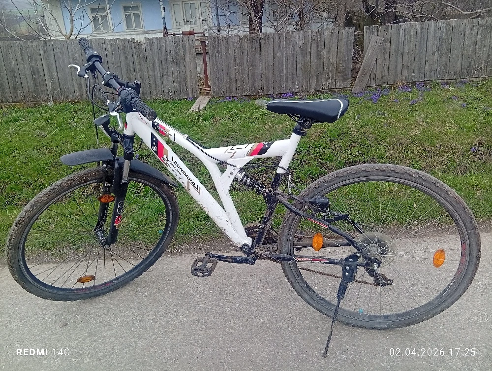 dau  bicicletă la schinb pe trotinetă electrică bicileta se numește simano 