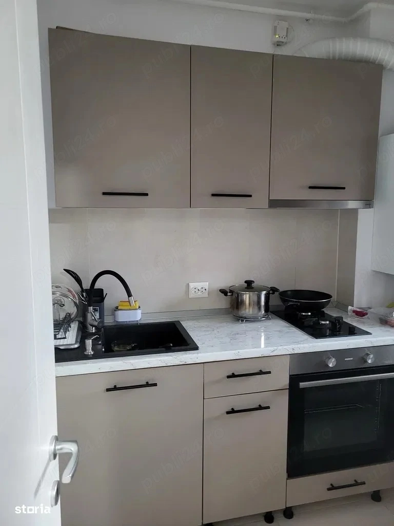 garsoniera Hils brauner lux