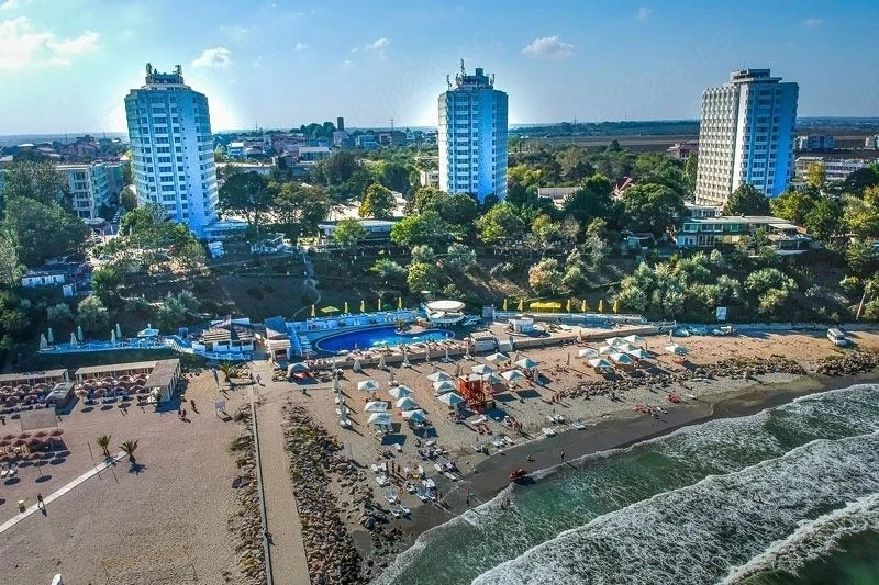 Angajăm personal plaja restaurant in Eforie Nord si Olimp telefon  