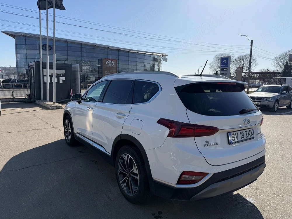 Hyundai Santa Fe 2.2 Diesel 200CP AWD Full Option 2019 Istoric Reprezentanță