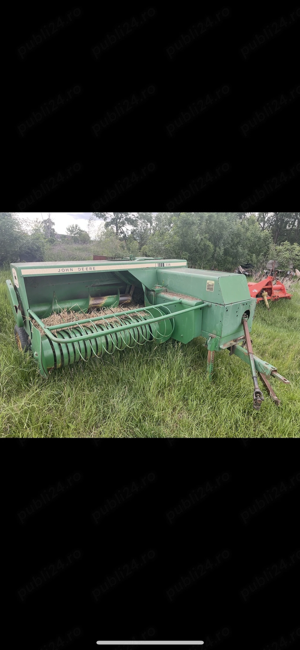 Presă John Deere 336