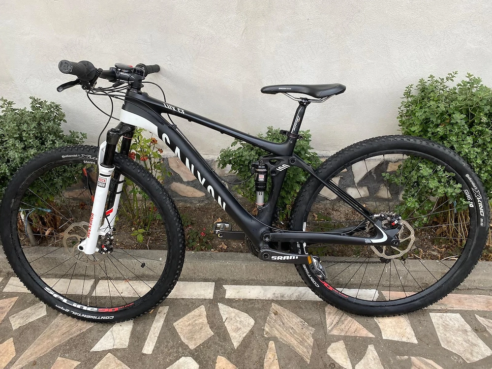 Canyon Lux CF 9.9 Bike