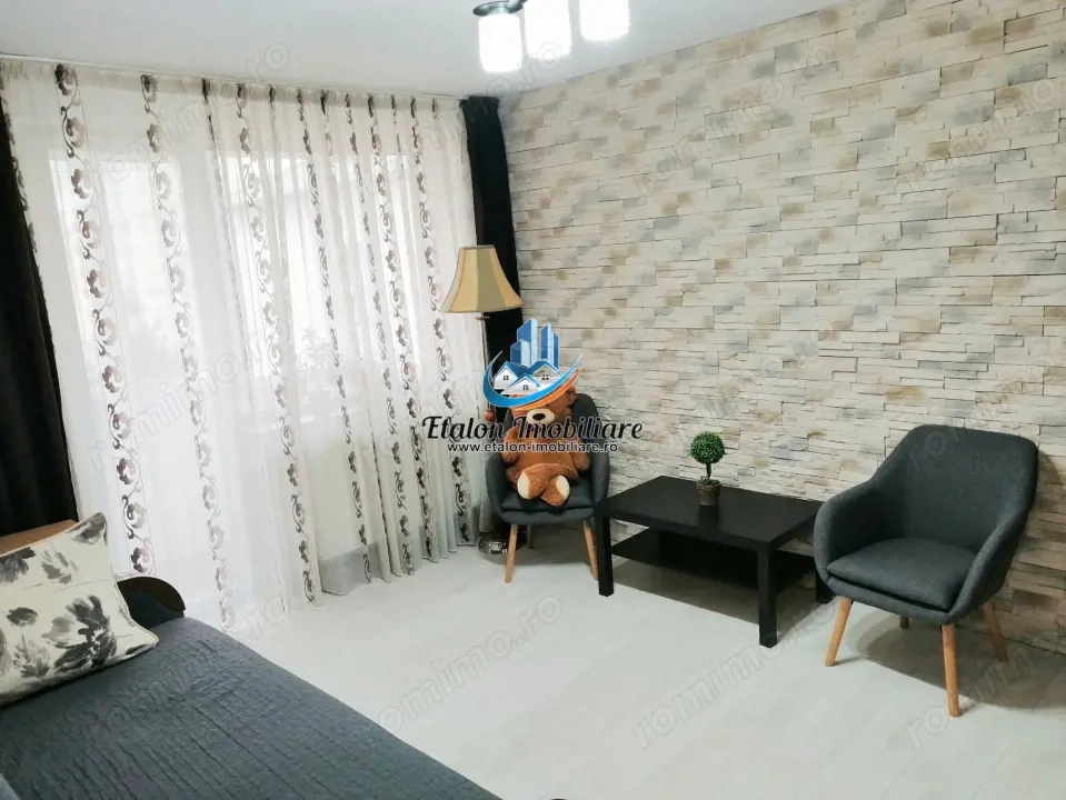 Apartament 2 camere semidecomandat, Piata Darmanesti