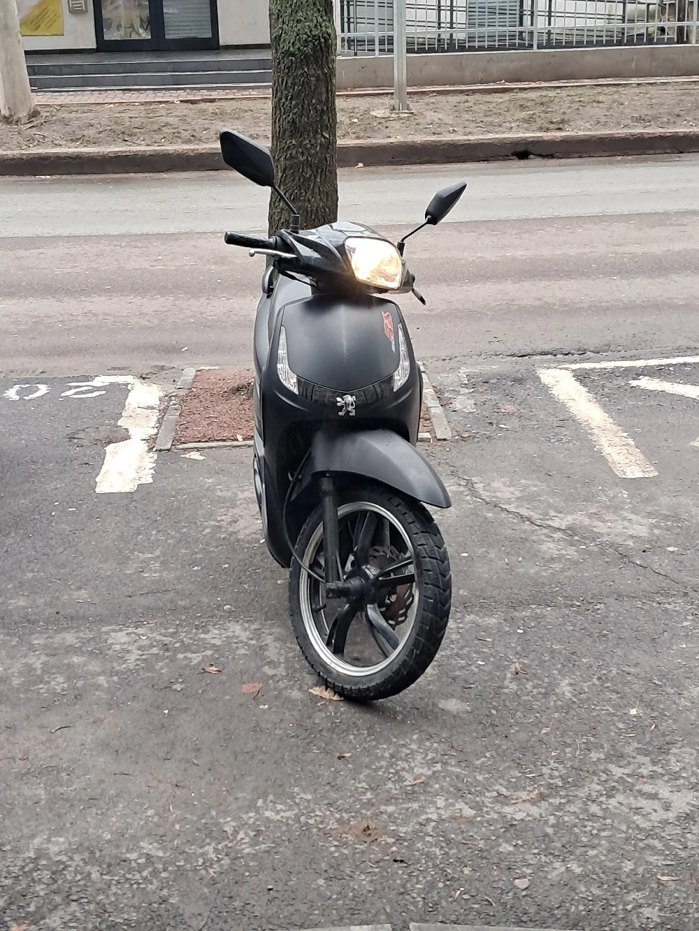 vand  scuter peugeot twet 2014 fara permis limitat la 25 in acte