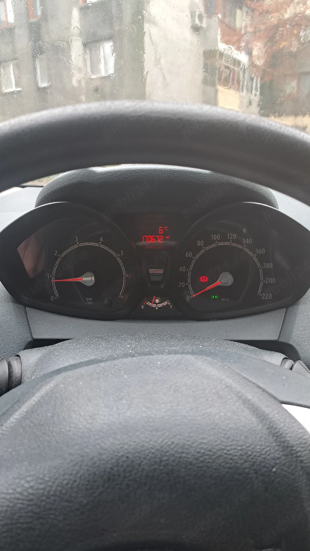 Se vinde Ford fiesta!