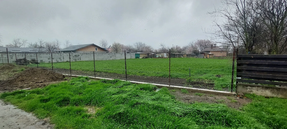 Teren intravilan 1.132 mp   utilități trase