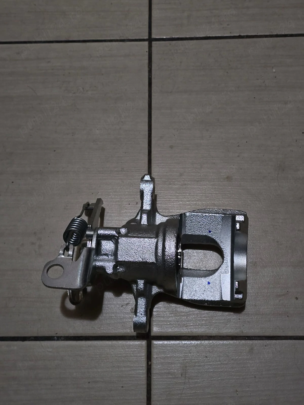 Set Frână Spate NOU - 2 Etrieri (Stg+Dr) + Plăcuțe Brembo 