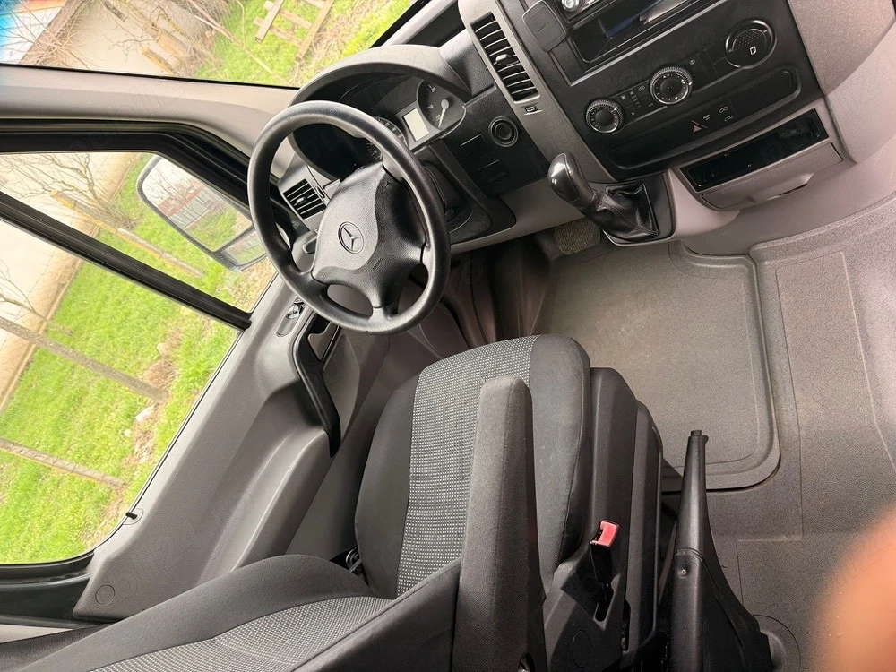 mercedes benz sprinter