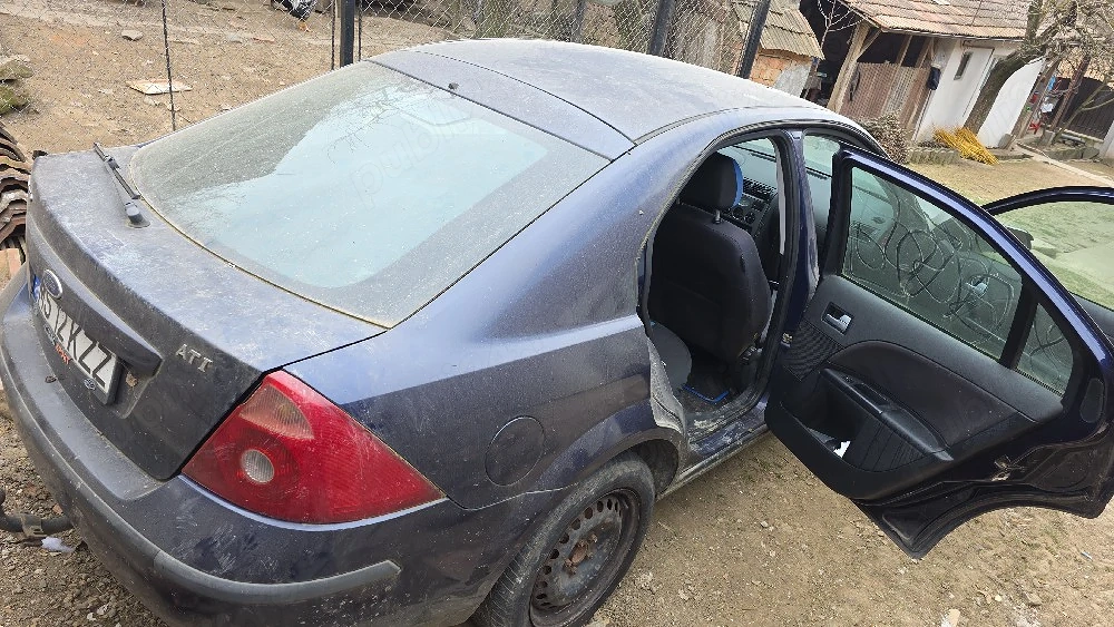 Dezmembrez sau vând Ford Mondeo mk3 2001 benzină.