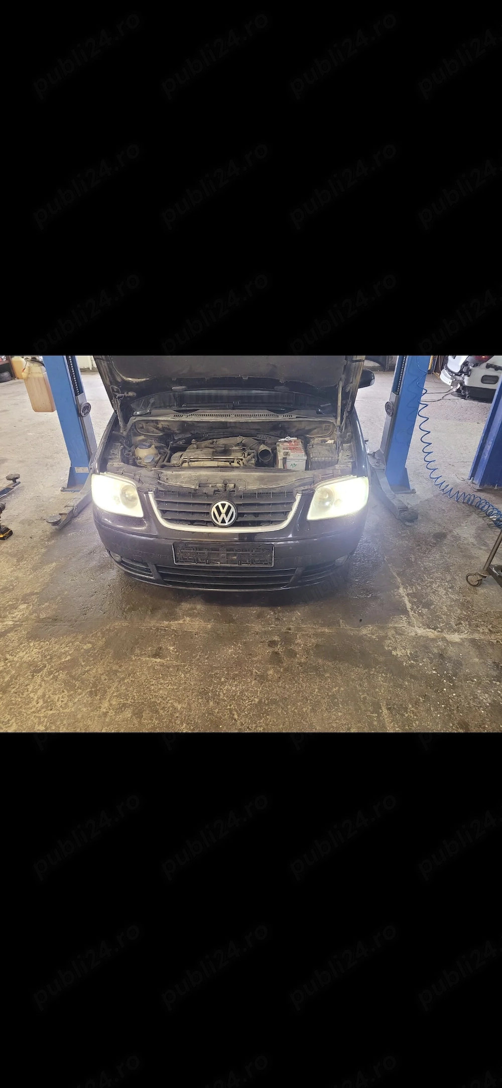 Dezmembrez Touran 2006