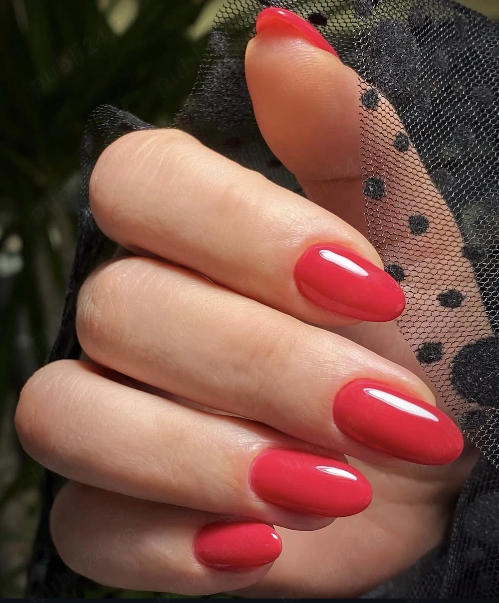 Angajăm la manichiură-pedichiură