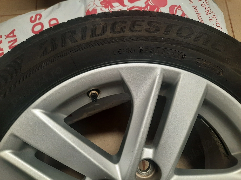 Vând anvelope vară Bridgestone
