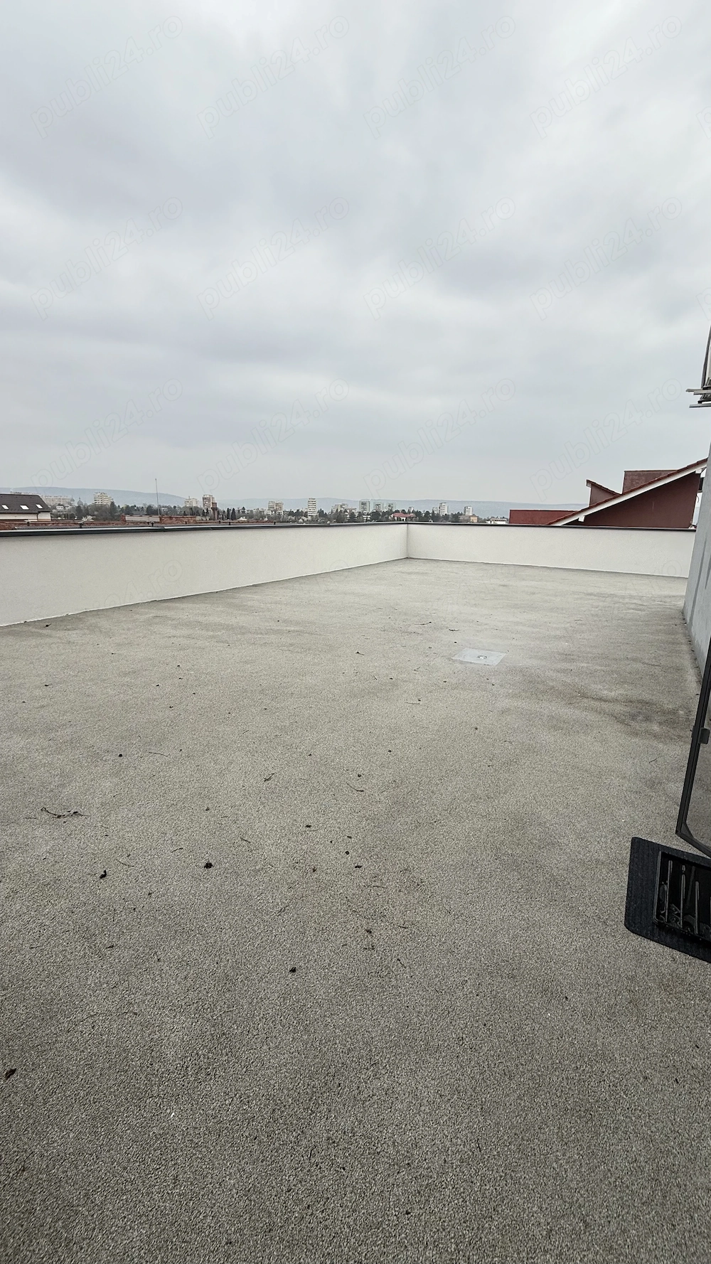 PF, Apartament 2 camere decomandat + TERASĂ 153 mp + garaj subteran