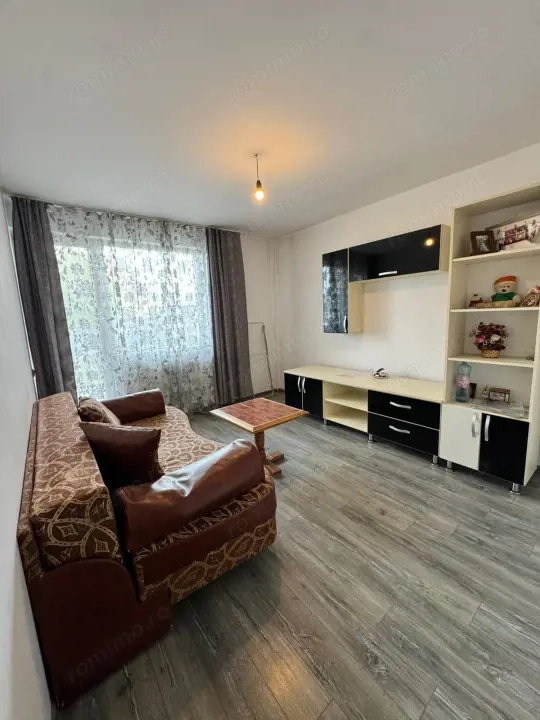 Apartament 2 camere, 48 mp, zona Hotvon