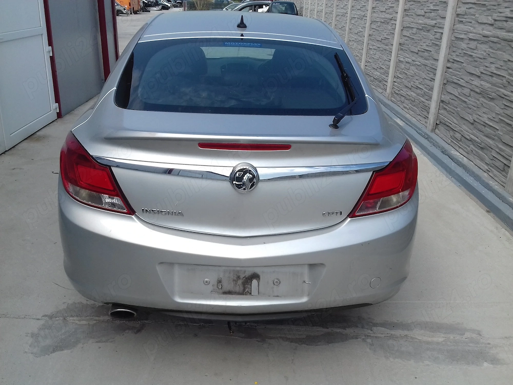 Stop Opel Insignia hatchback dreapta/stanga