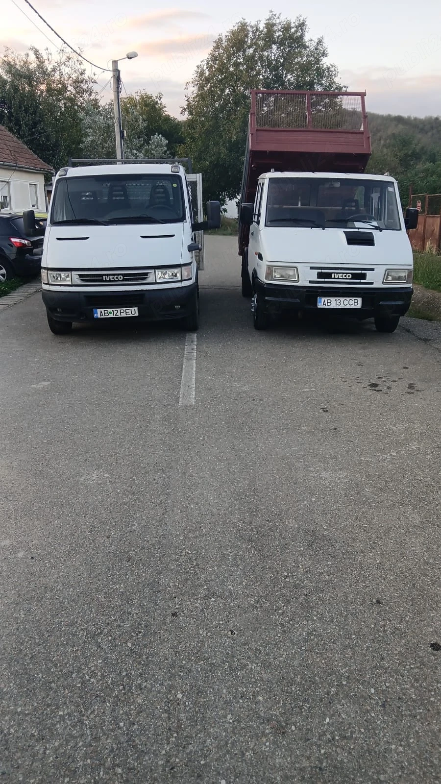 De vânzare 2 buc iveco + o bena basculabila completă  tel  