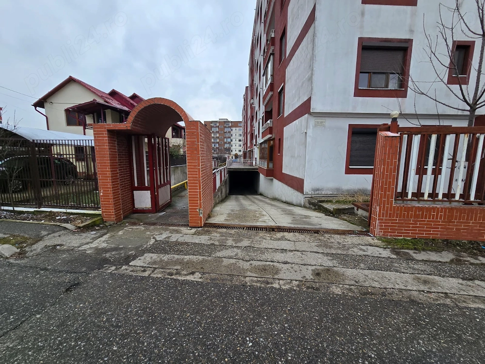 Garaj Gavana Platou - strada Petre Ispirescu