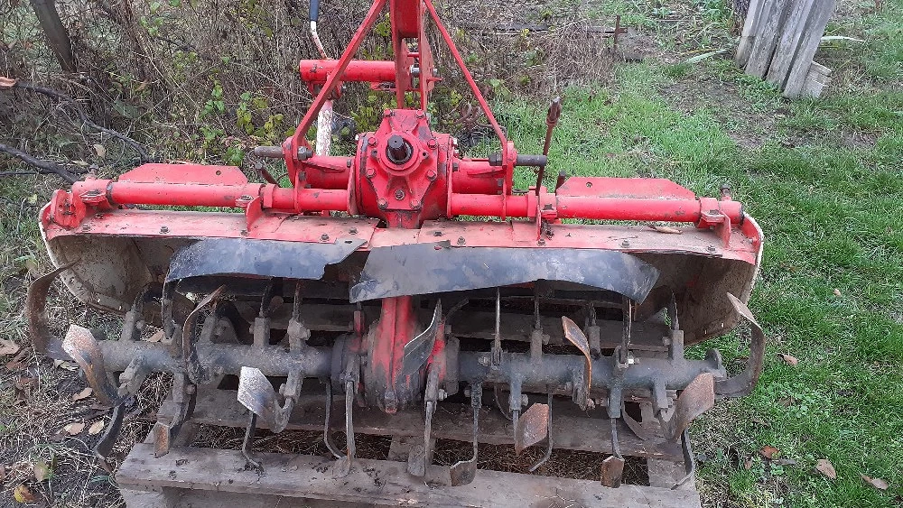 Vând freză de pământ