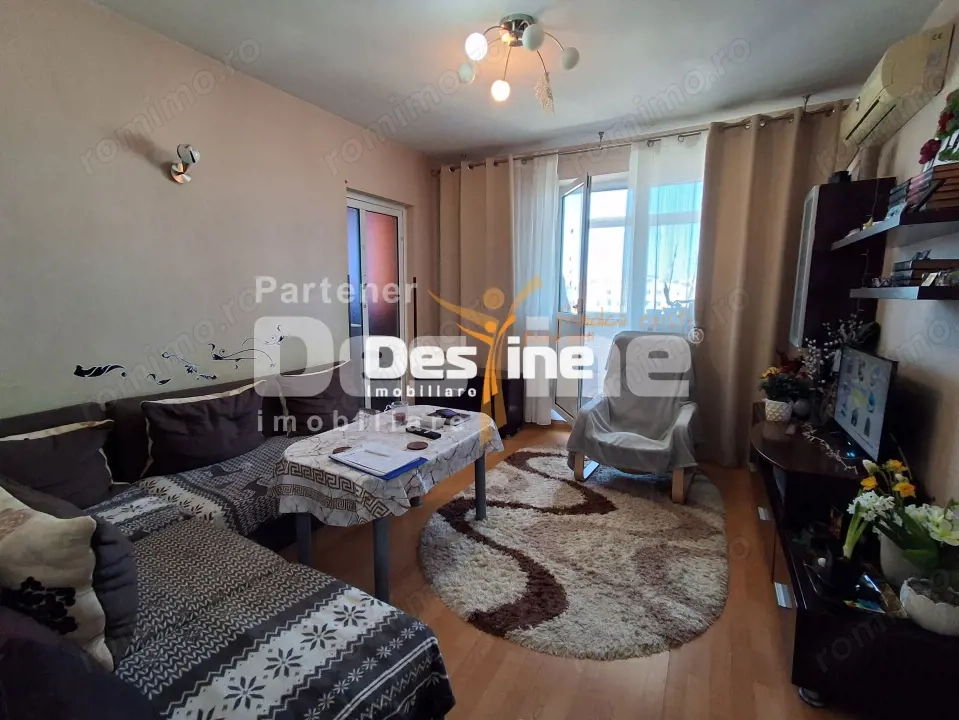 Apartament  3 camere, semidecomandat, Alexandru Cel Bun, 89.900 EURO