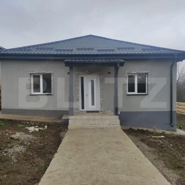 Casă de vânzare în Tomești – zonă centrală, lângă Primărie | Teren 570 mp
