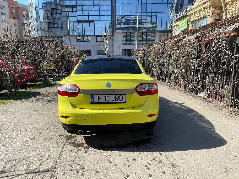 Dezmembrez renault fluence