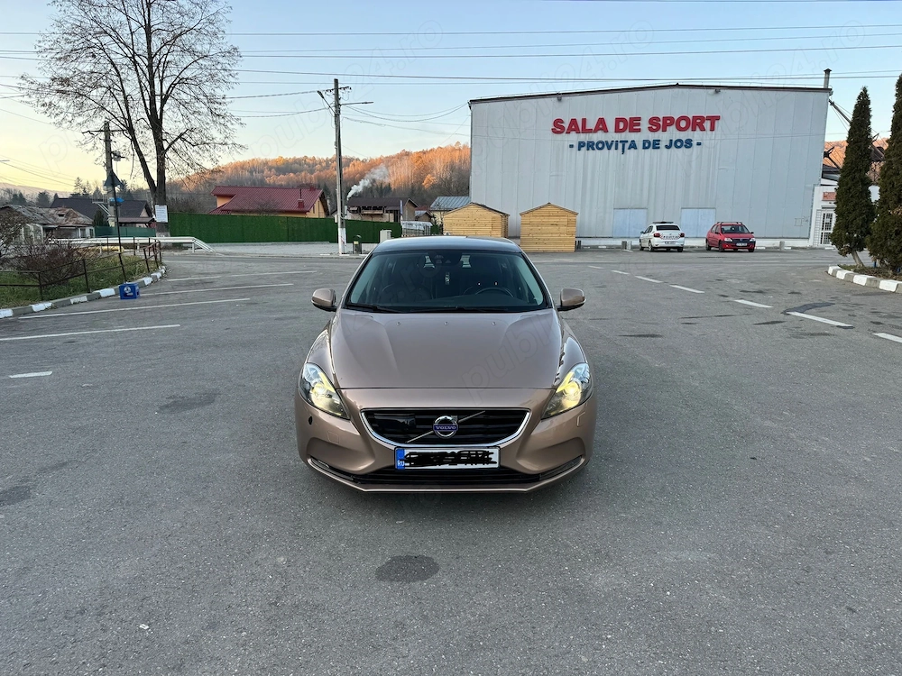 Volvo V40 D2 2016