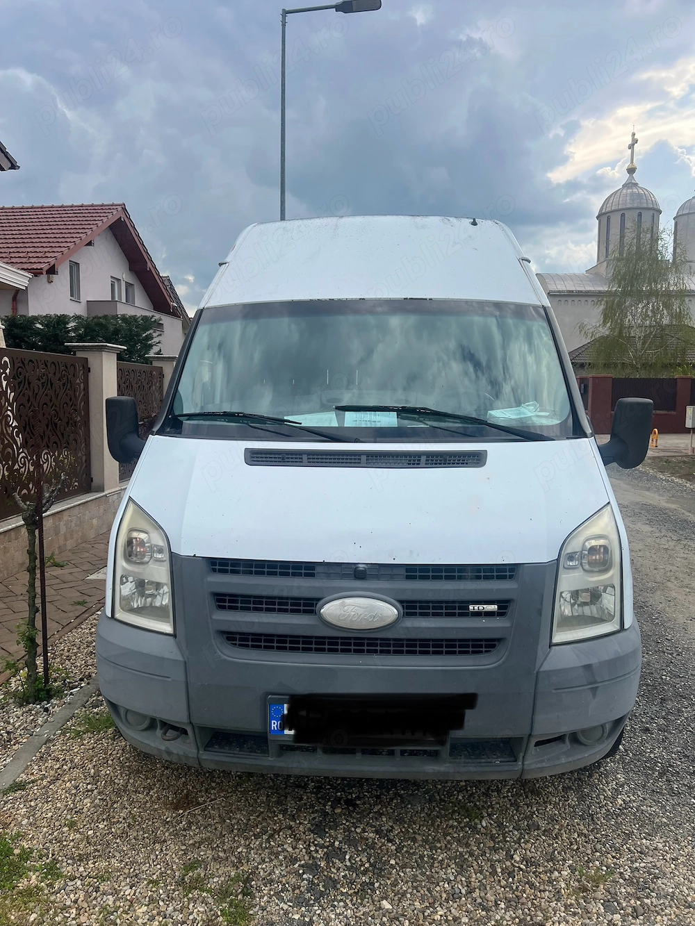 Vând autoutilitară Ford Transit