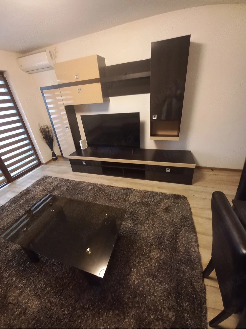 Inchiriez apartament in CENTRU in BLOC NOU cu loc de parcare inclus gratis