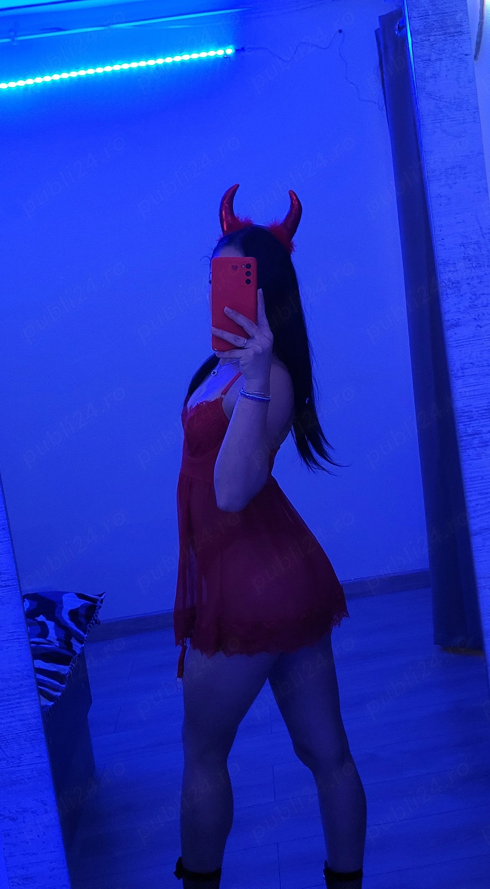 TabithaaHot  poze 100%reale, am revenit la tine în oraș !