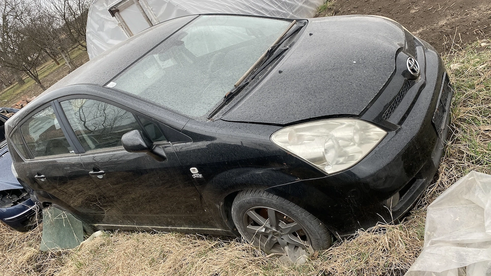 Dezmembrez Toyota Corolla Verso 2.0 D 85Kw 2004