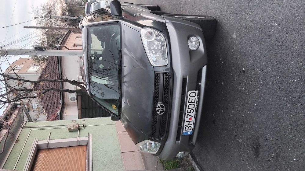 Vand Toyota Rav4 din 2004