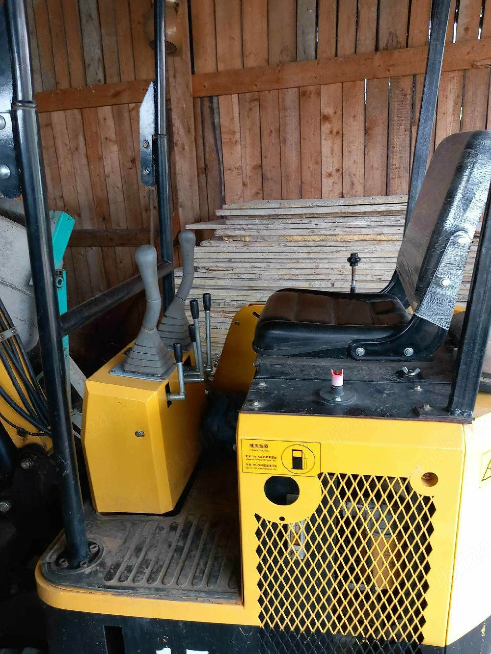 Vand mini excavator MACAO CT15 