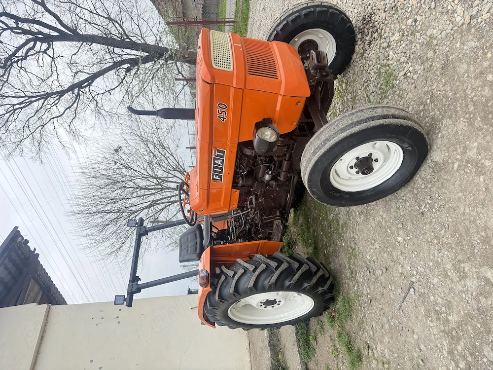 Vând tractor Fiat 450