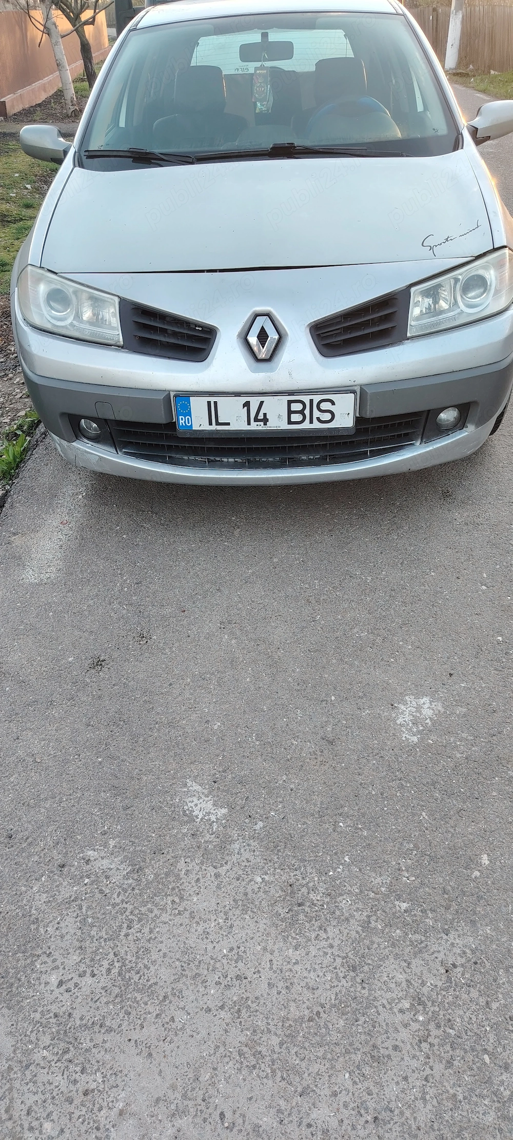 Când Renault megan ll 1.6 16v an 2007 AC funcțional senzori parcare 