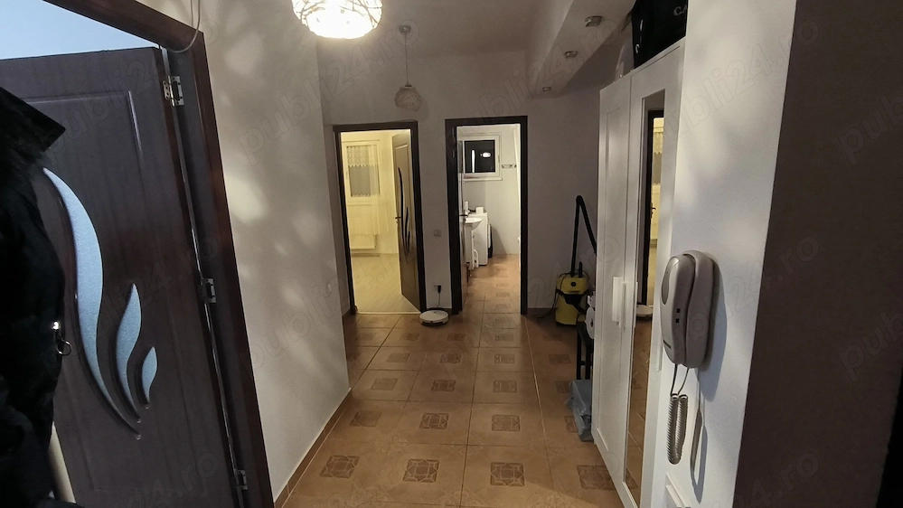 Inchiriez ap 2 camere decomandat si loc parcare