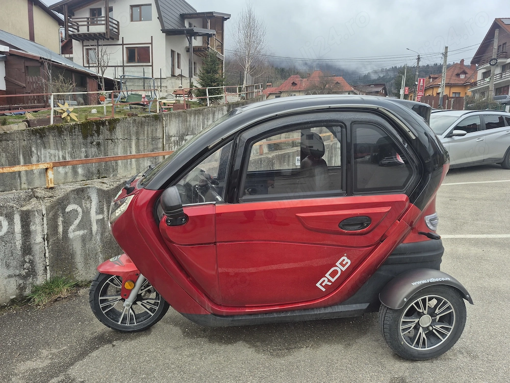 Vând motociclu electric cu 3 roți RDB T414