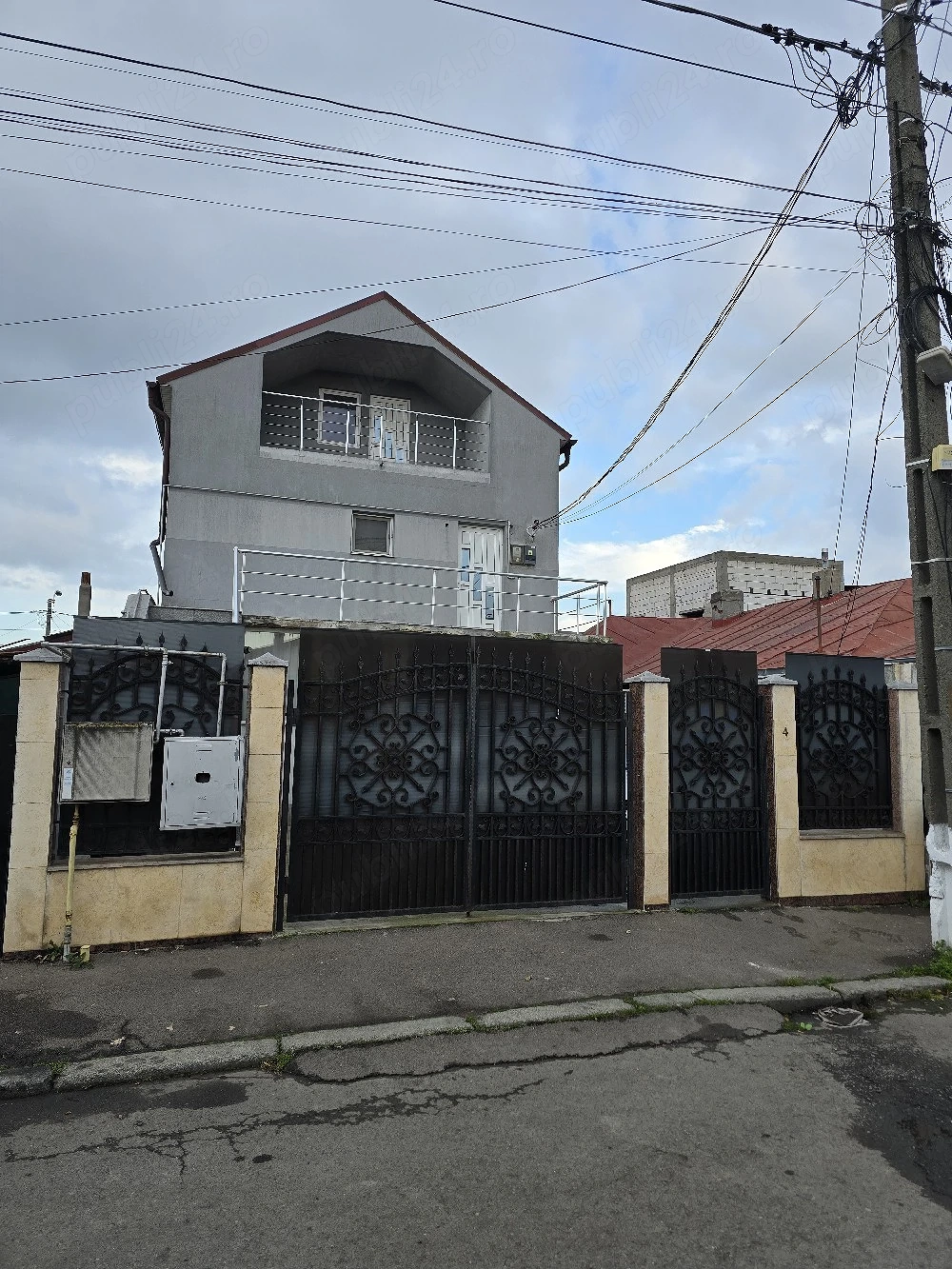 Casa P+1+M zona Brătianu sau schimburi imobiliare și auto